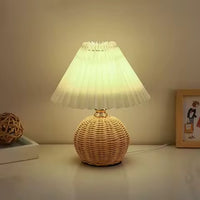 Lampe de Table Plissée LED SCKDAY Rétro avec Base Rotin - Lumière Chevet USB Vintage