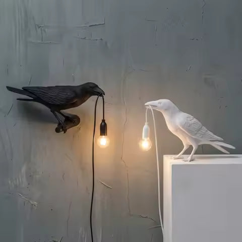 Lampe de Table Design Lucky Bird : Luminaire Moderne en Résine pour Chevet ou Salon