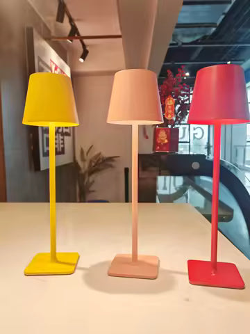 Veilleuse Tactile LED USB Moderne - Lampe de Chevet Créative pour Lecture et Bureau